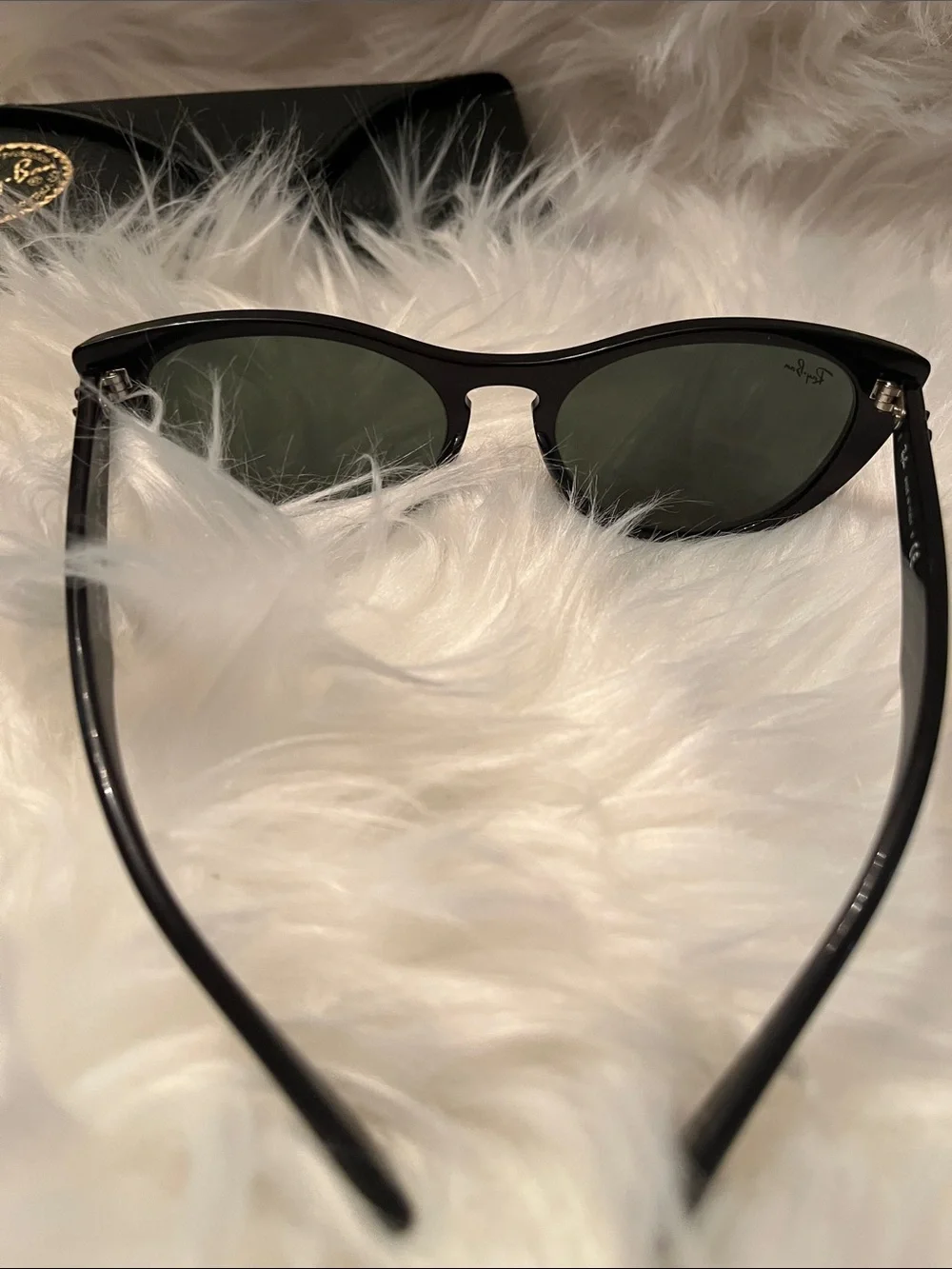 Ray-Ban Women's Black Cat-Eye Sunglasses with Black Case